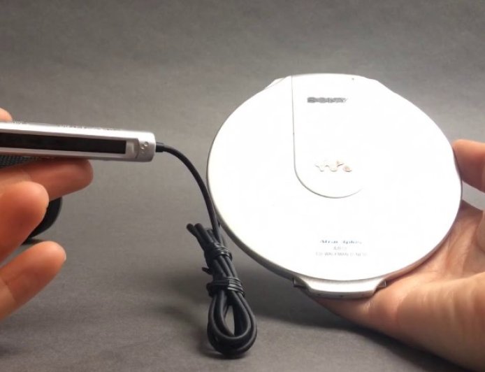 NostalTech: Sony Discman D-NE10