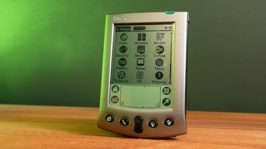NostalTech: The Palm Pilot and the PDA That Learned to Stay Out of the Way